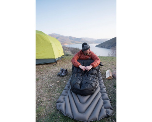 Надувной коврик Static V Luxe, серый