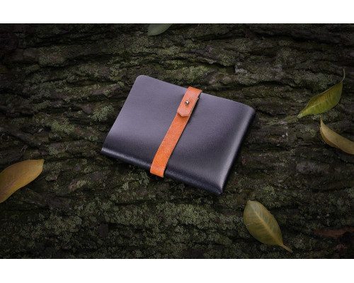 Автобумажник Leaf Explorer, черный с коричневым хлястиком