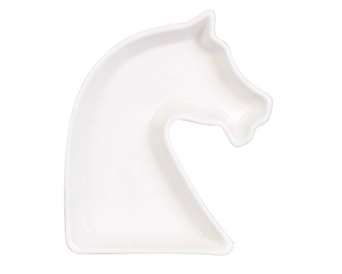 Тарелка из серии «Ход конем»