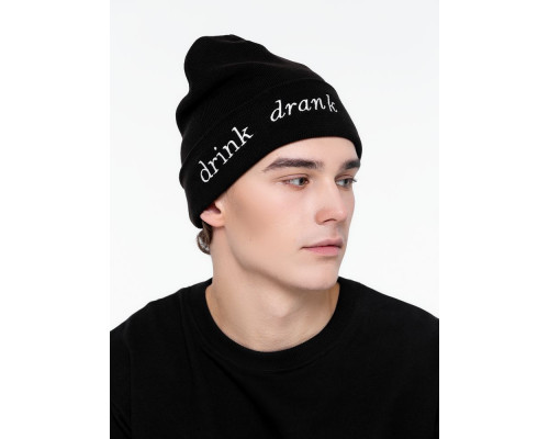 Шапка с вышивкой Drunk, черная