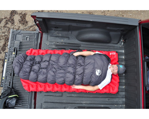 Надувной коврик Insulated Static V Luxe, красный