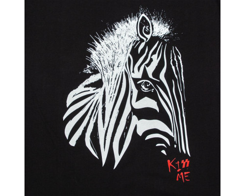 Футболка женская «Арт-рокстар. Kiss Me», черная